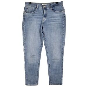 Levi's Womens Classic Crop Jeans Size 30 Fits 32 Light Wash Denim Casual